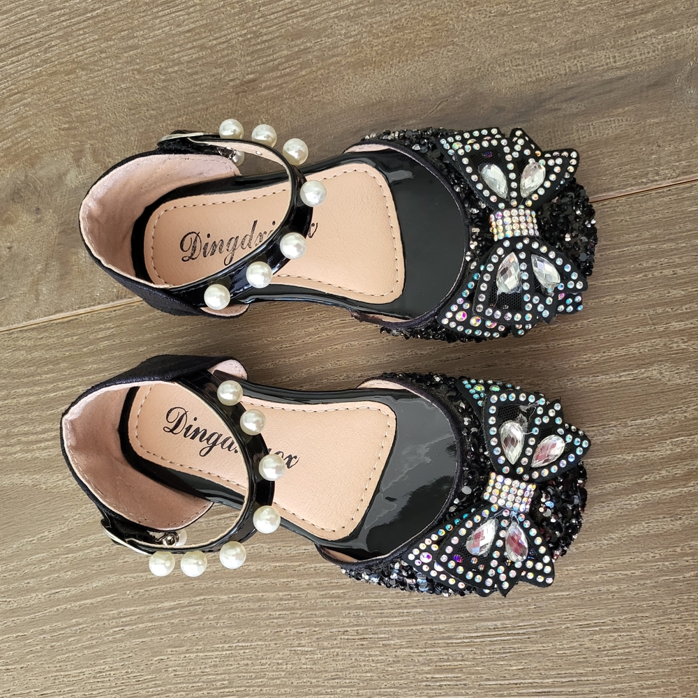 Black Girls Size 8 Shoes with Bow Rhinestome Design
